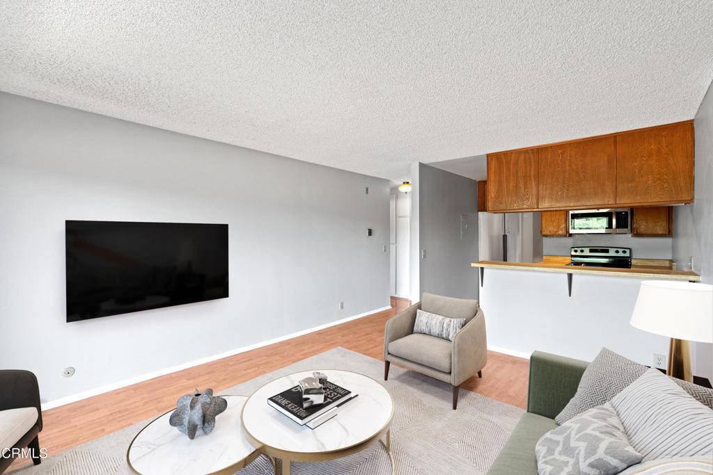 Los Angeles, CA 90042,5870 Benner ST #102
