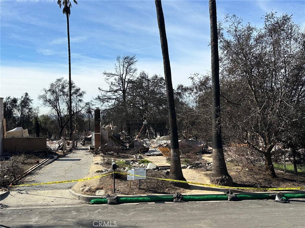 Altadena, CA 91001,410 E Pine ST