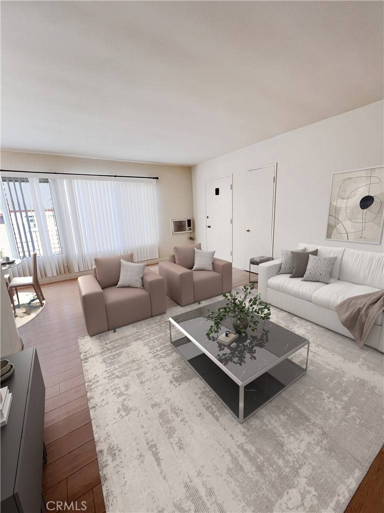 Los Angeles, CA 90038,5436 Barton AVE #3