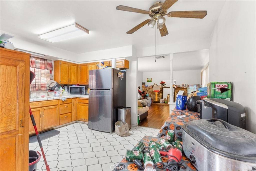 Lancaster, CA 93535,627 E Pillsbury ST