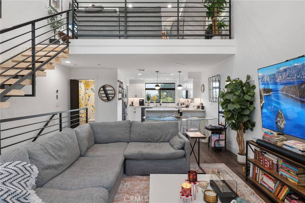 North Hollywood, CA 91606,11324 W Raitt LN