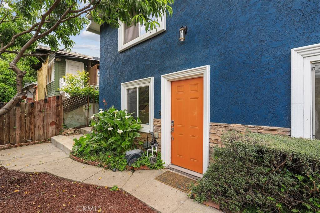 Los Angeles, CA 90032,4338 Beagle ST