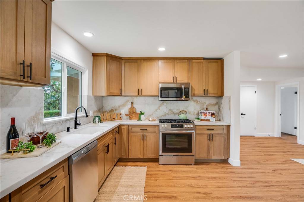 Sierra Madre, CA 91024,501 Crestvale DR