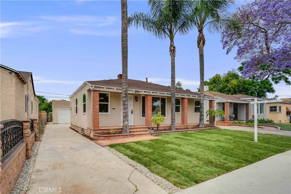 South Gate, CA 90280,9331 Hunt AVE