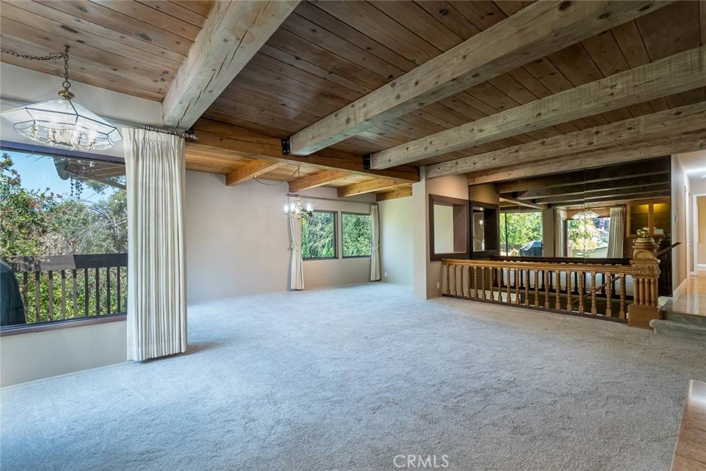 Glendale, CA 91207,1835 Las Flores DR