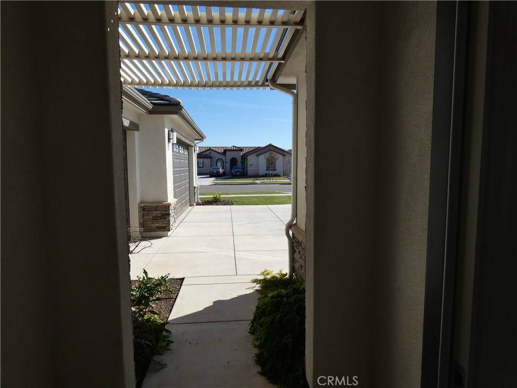 Santa Maria, CA 93454,305 Walden CT