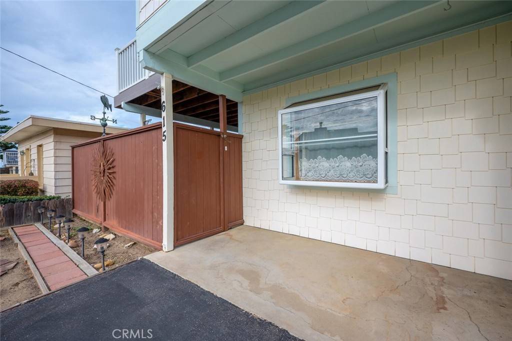 Morro Bay, CA 93442,615 Elena ST