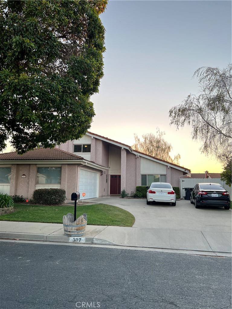 Santa Maria, CA 93454,307 Garnet WAY