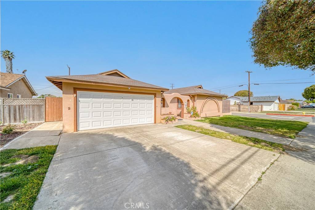 Lompoc, CA 93436,229 N V ST