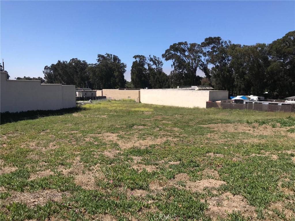 Grover Beach, CA 93433,550 Farroll RD