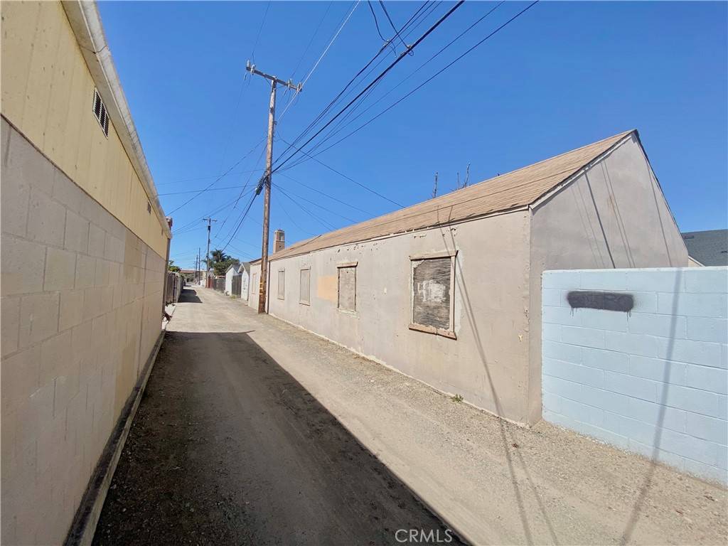 Santa Maria, CA 93454,526 E Church ST