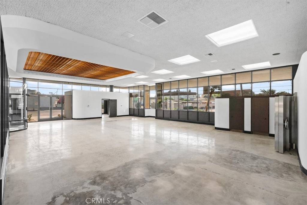 Santa Maria, CA 93454,408 E Main ST