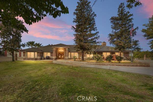 Bakersfield, CA 93314,8049 Enos LN