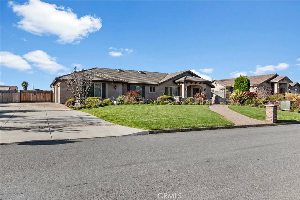 Arroyo Grande, CA 93420,590 Mirabella LN