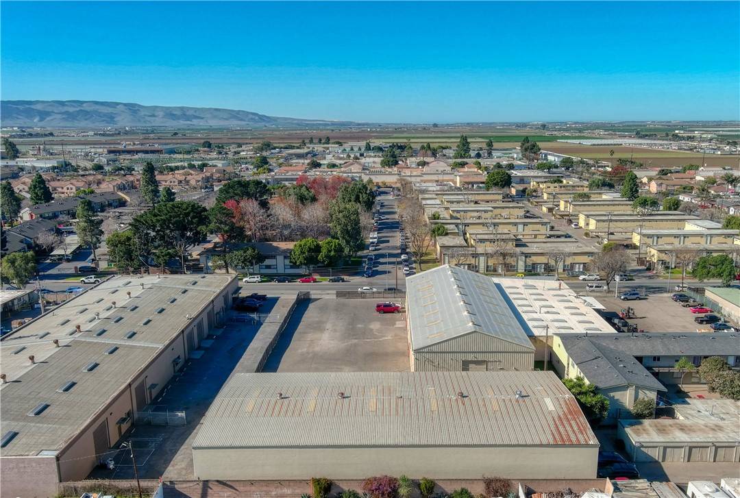 Santa Maria, CA 93458,504 S Western AVE