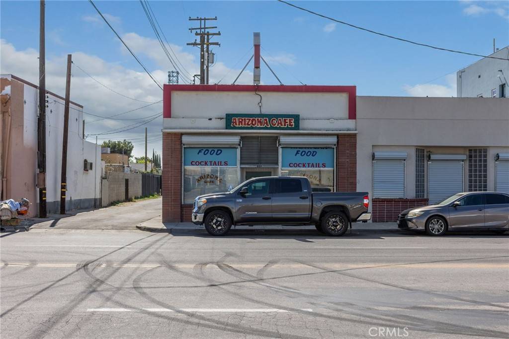 Bakersfield, CA 93305,809 Baker ST