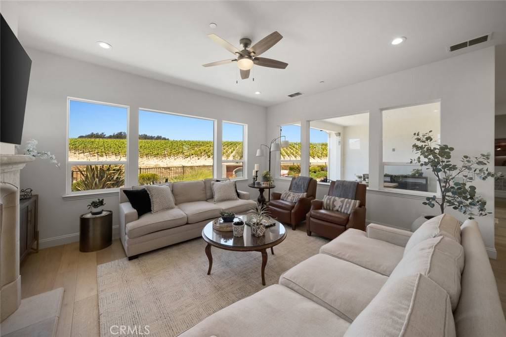 Nipomo, CA 93444,1330 Riley LN