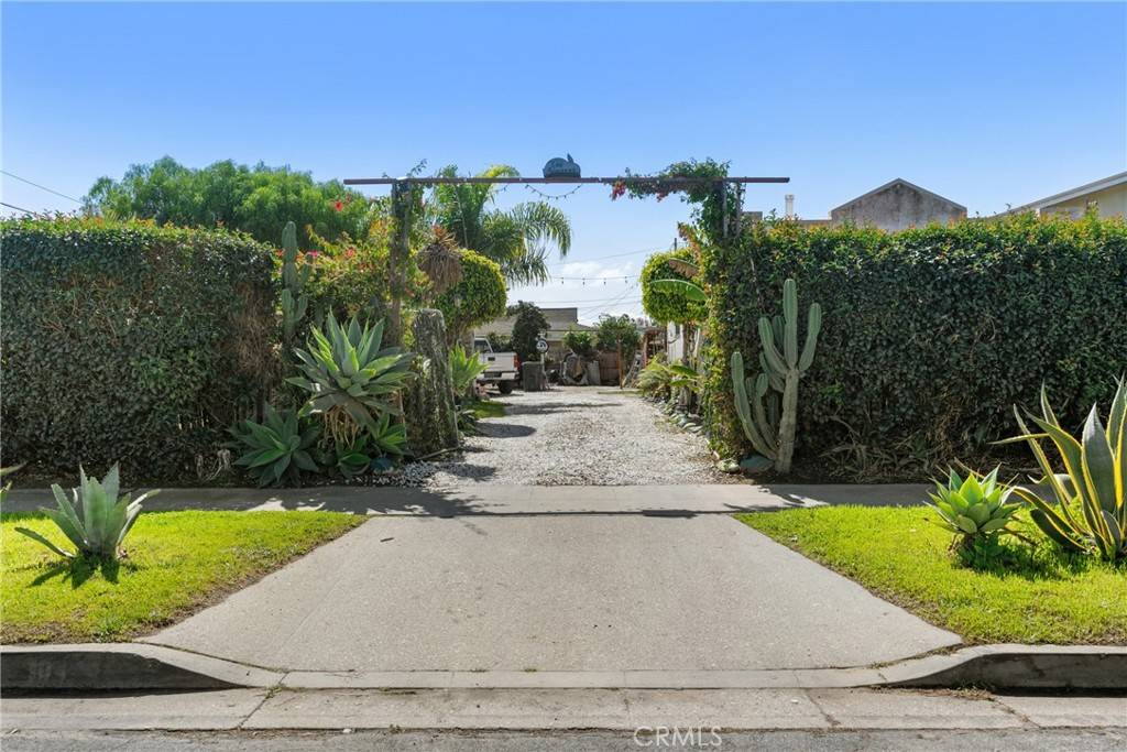Santa Maria, CA 93458,211 S Russell AVE
