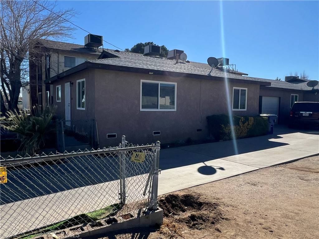 Quartz Hill, CA 93536,4840 4842 W Avenue L12