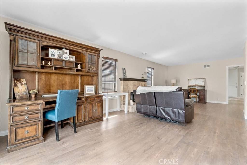Lompoc, CA 93436,916 E Bush AVE