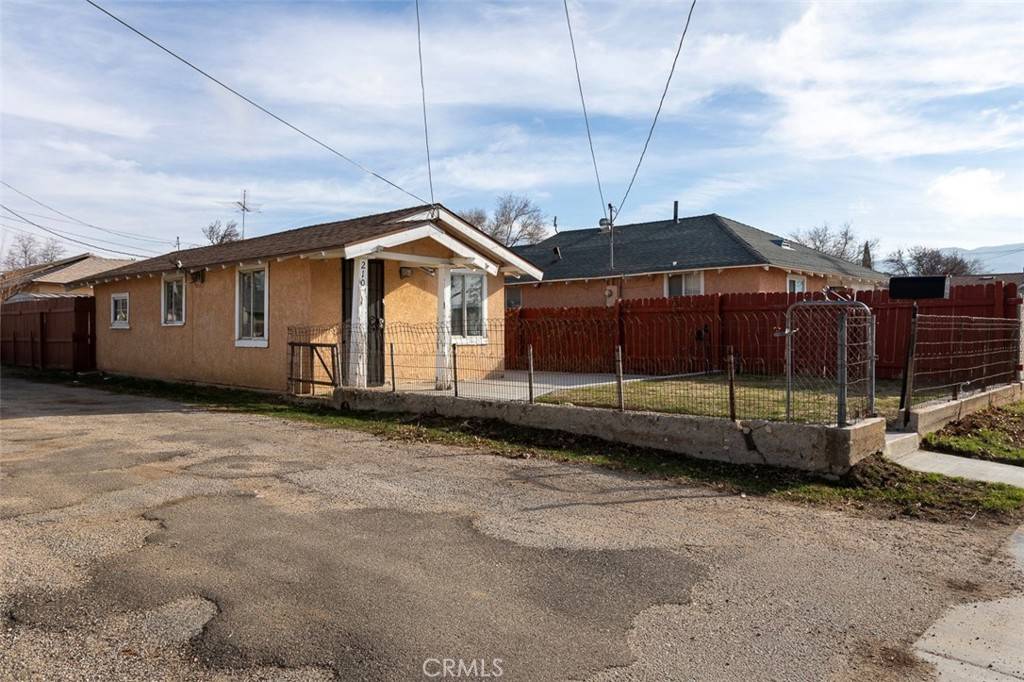 Tehachapi, CA 93561,210 N Green ST
