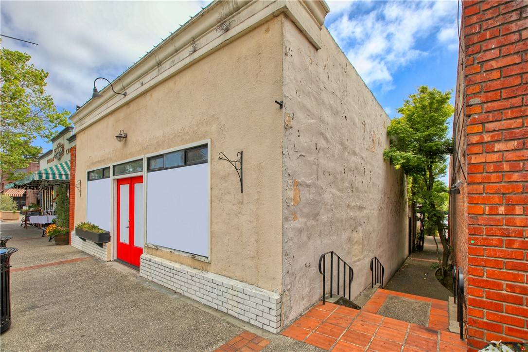 Arroyo Grande, CA 93420,134 E Branch ST