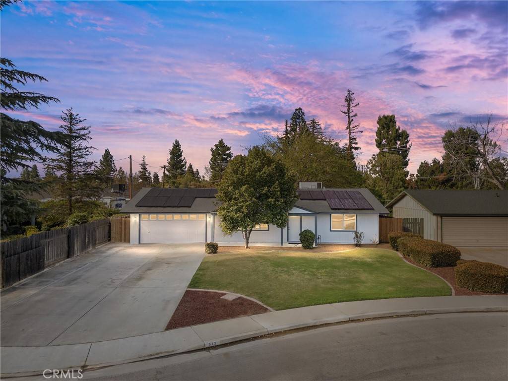 Bakersfield, CA 93309,513 River Oaks DR