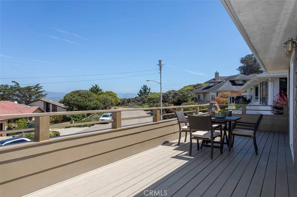 Los Osos, CA 93402,381 Travis DR