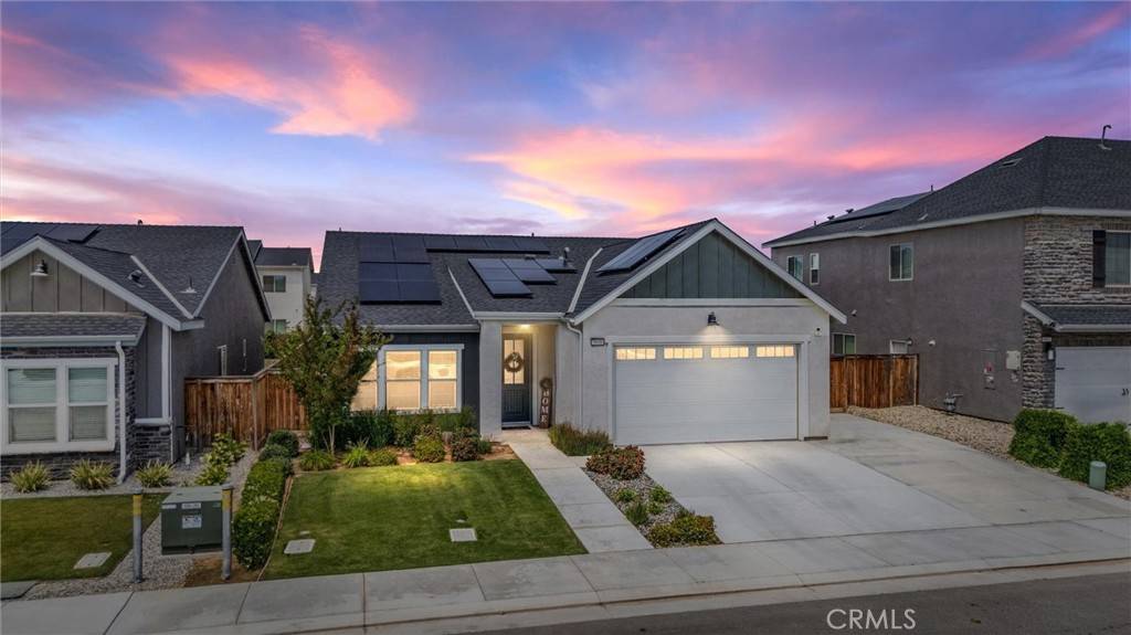 Shafter, CA 93263,9008 Pine Breeze LN