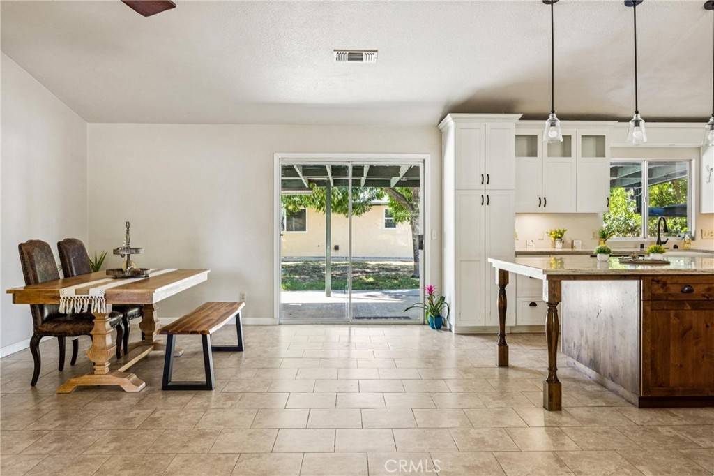 8825 Old Santa Rosa RD Atascadero, CA 93422