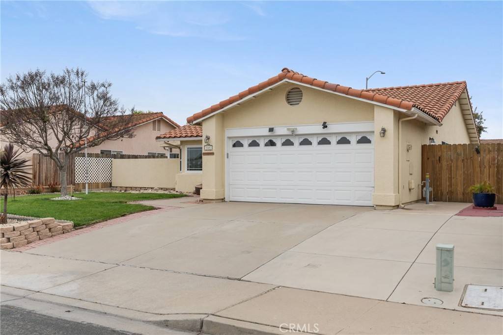 Santa Maria, CA 93455,445 El Nido CT