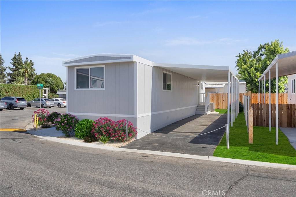 Bakersfield, CA 93308,306 Kings LN