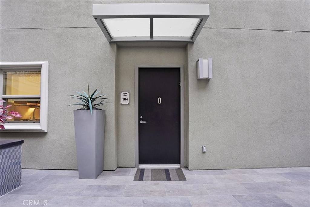 Studio City, CA 91604,11023 Fruitland DR #104