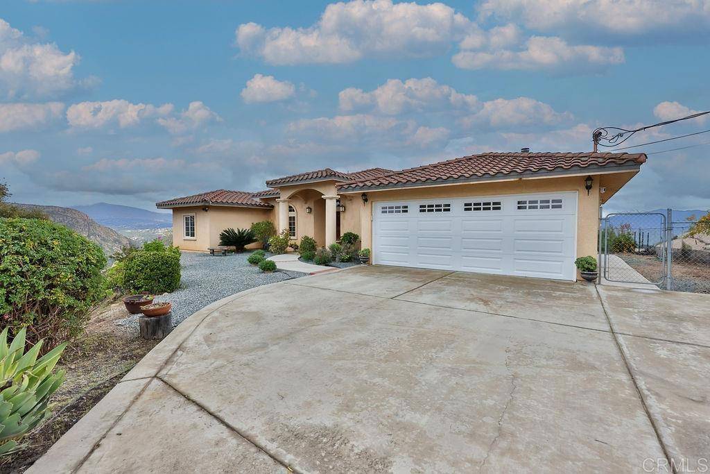 El Cajon, CA 92021,1152 Stoneridge RD