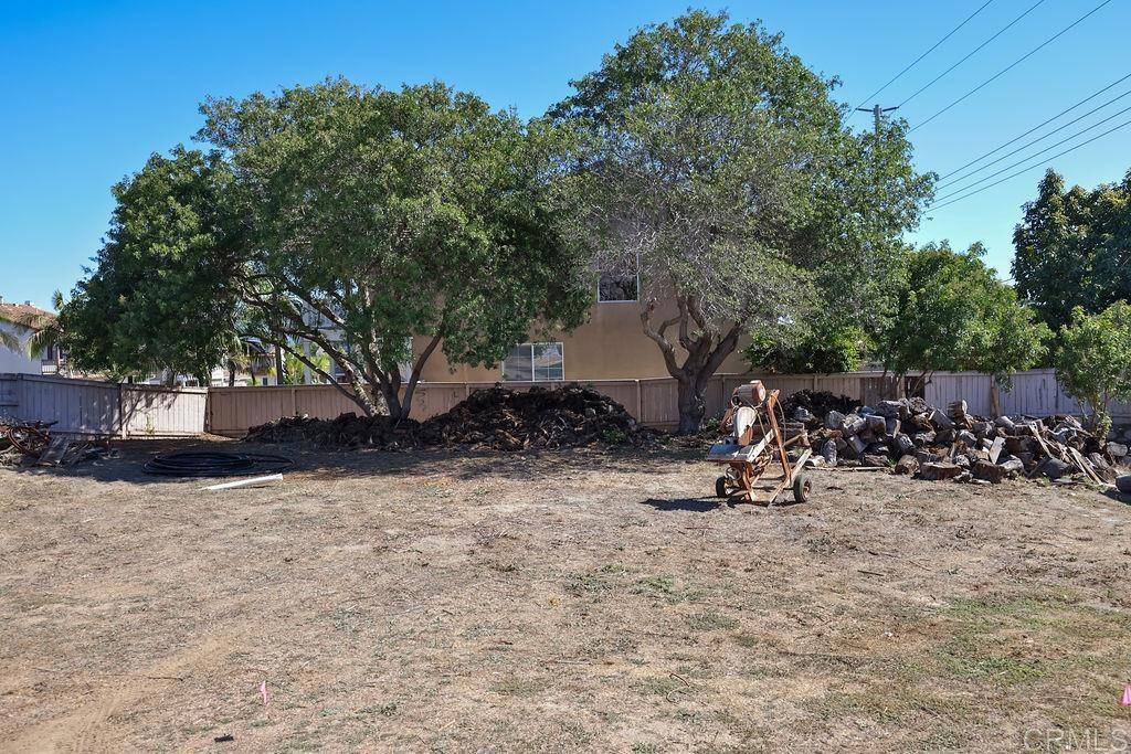 Vista, CA 92083,0 Maryland DR