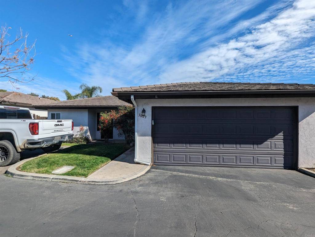 Bonita, CA 91902,3009 SADDLEWOOD DR