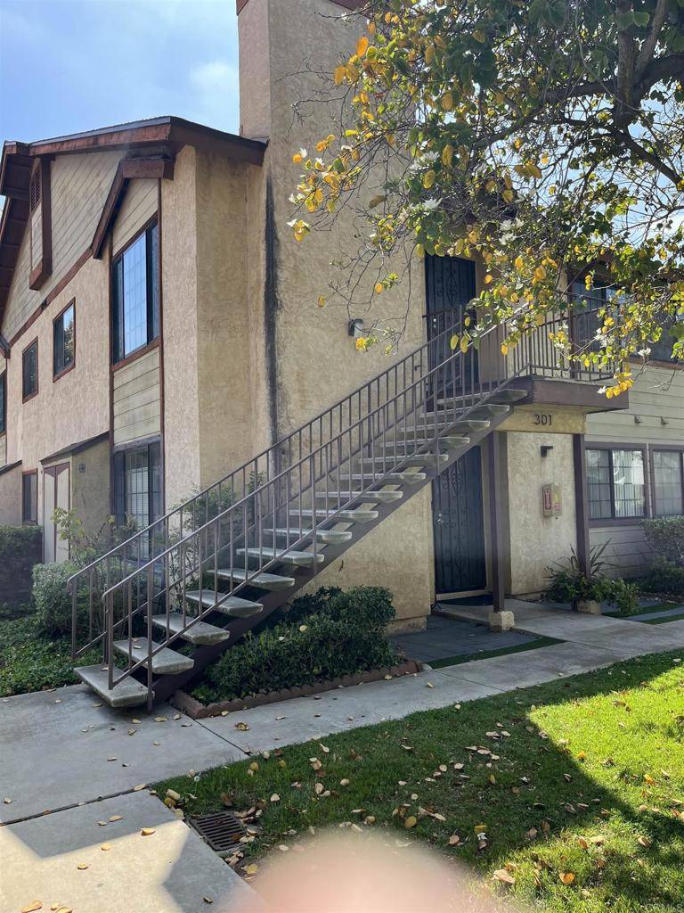 San Diego, CA 92154,3046 Iris AVE #302