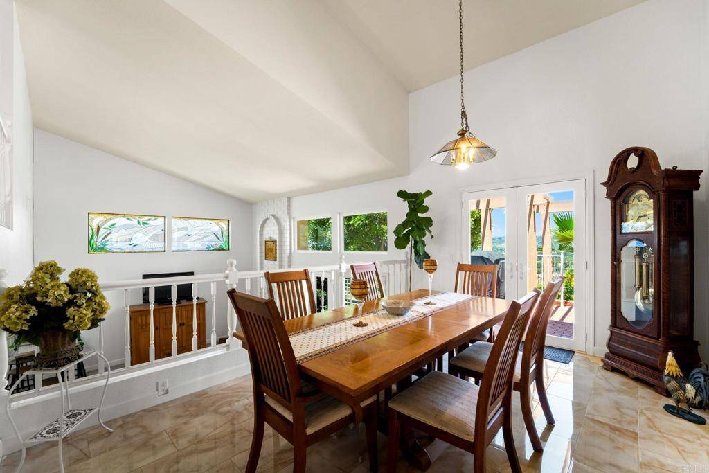 Escondido, CA 92025,734 Inspiration LN