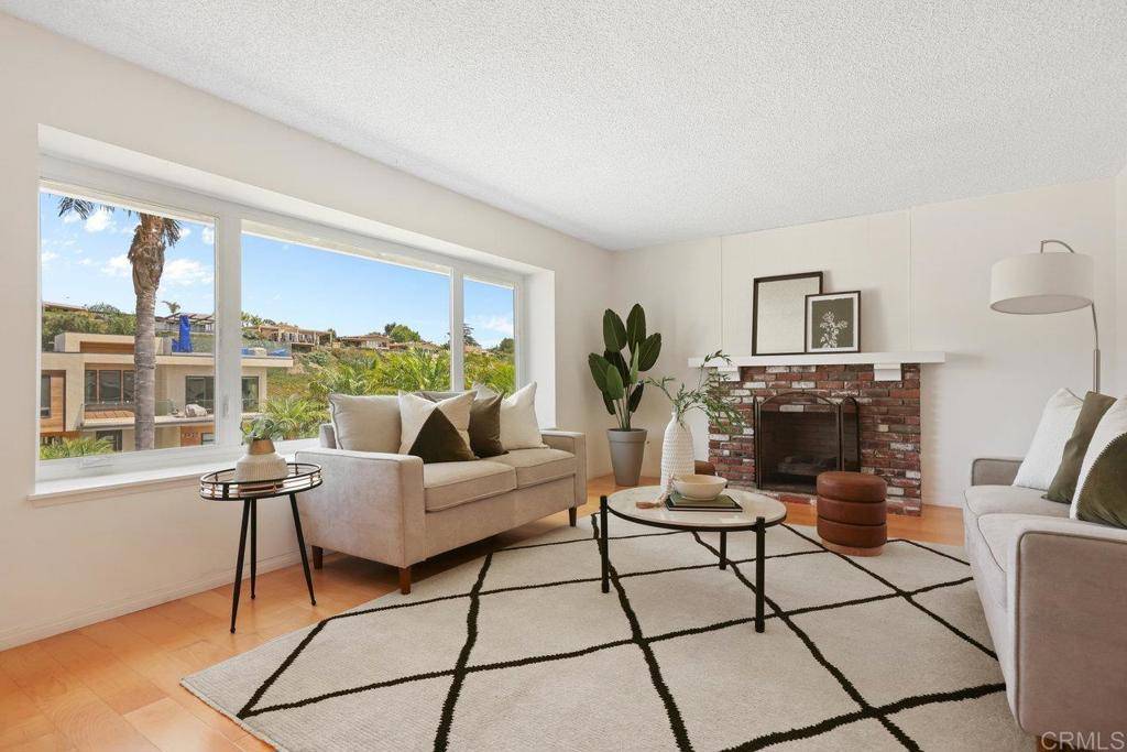 San Diego, CA 92117,3934 Southview DR