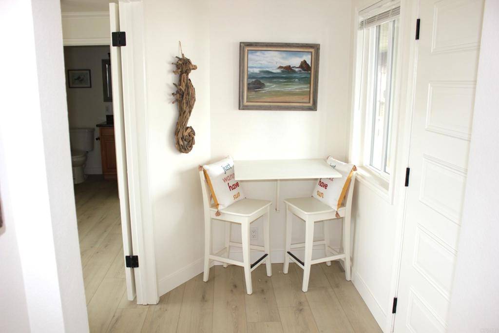 Imperial Beach, CA 91932,1365 Seacoast Dr #E