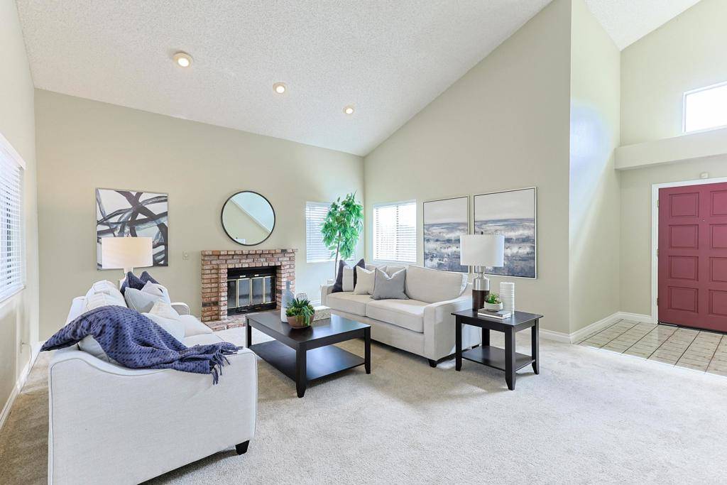 La Mesa, CA 91941,8022 High ST