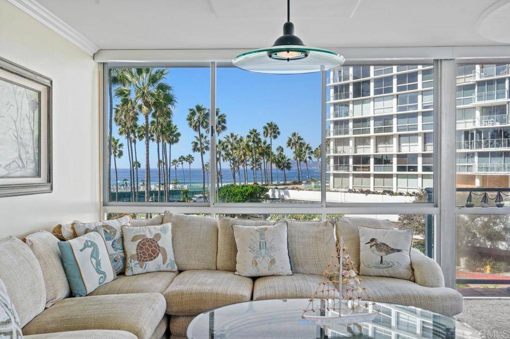 Coronado, CA 92118,1820 Avenida del Mundo #209