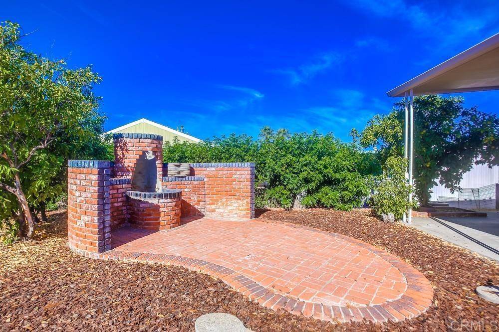 Santee, CA 92071,8301 Mission Gorge RD #301