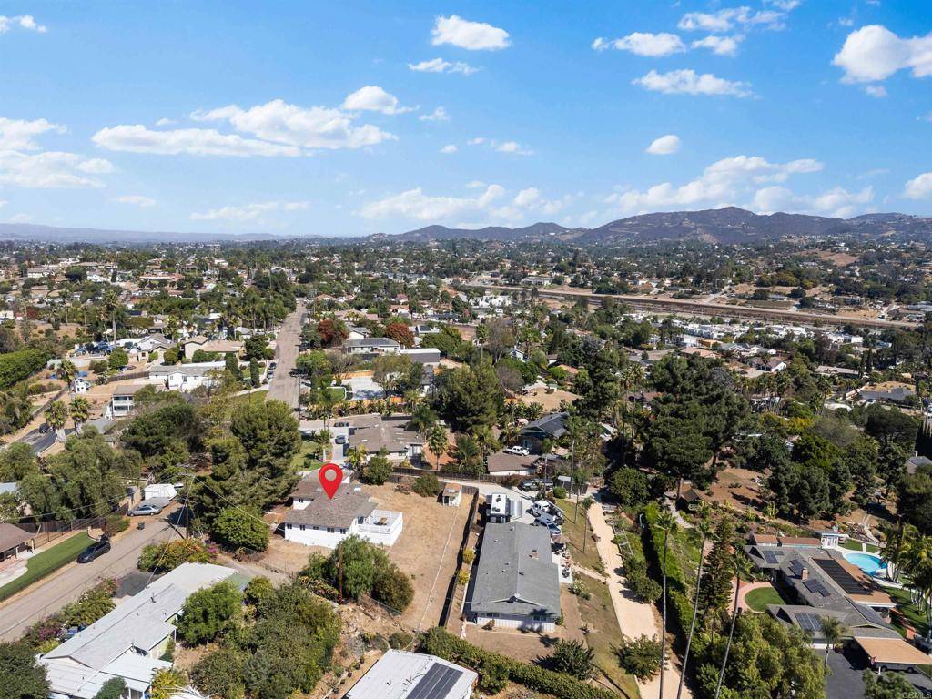 Vista, CA 92083,1824 26 Watson Way