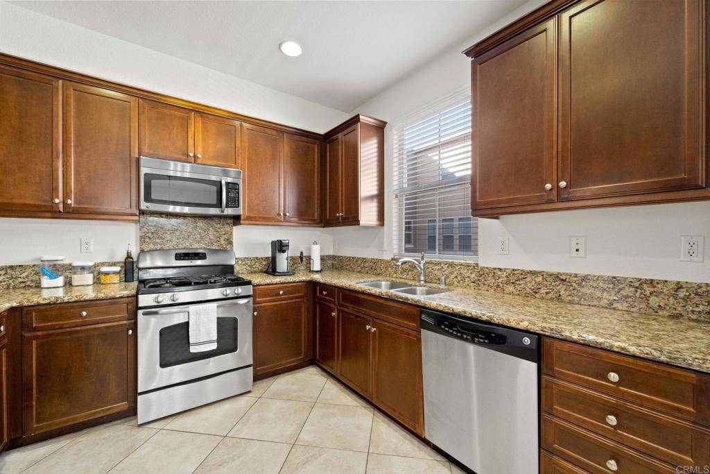 Chula Vista, CA 91913,1824 Peach  Ct #10