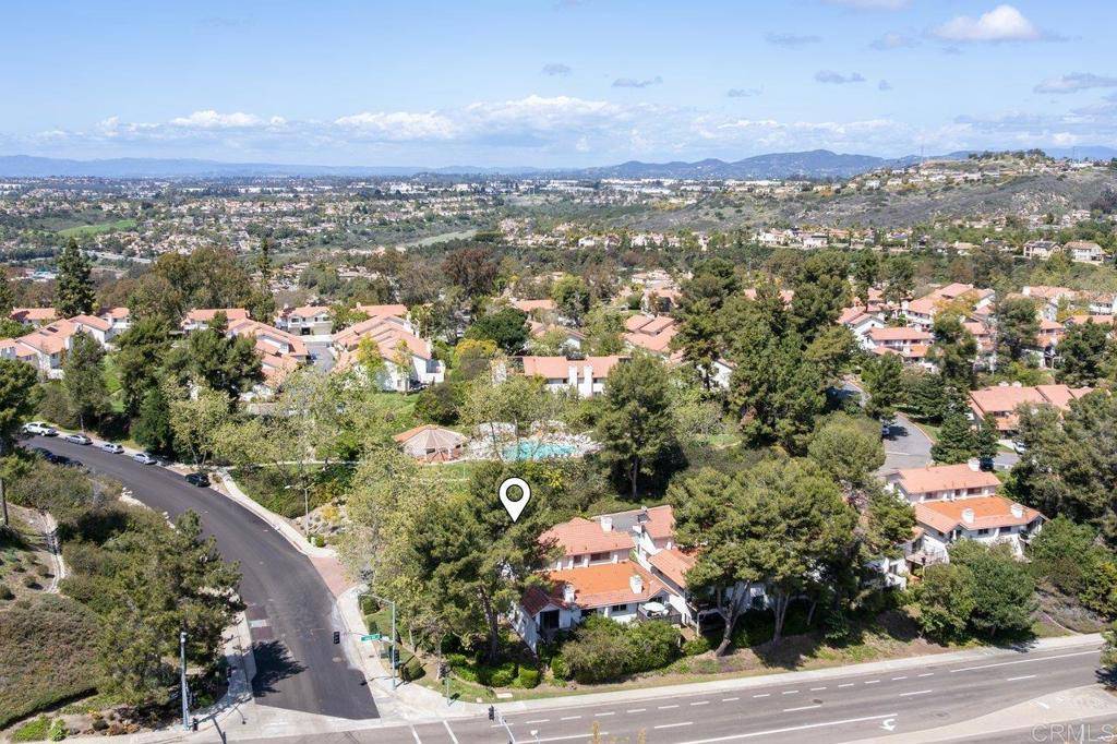Carlsbad, CA 92009,6589 Camino Capistrano
