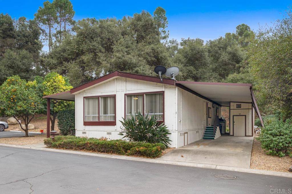 Escondido, CA 92026,8975 Lawrence Welk DR #SPC 457