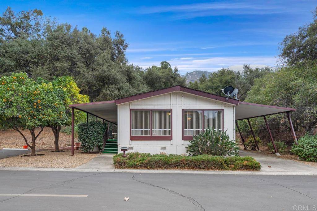 Escondido, CA 92026,8975 Lawrence Welk DR #SPC 457