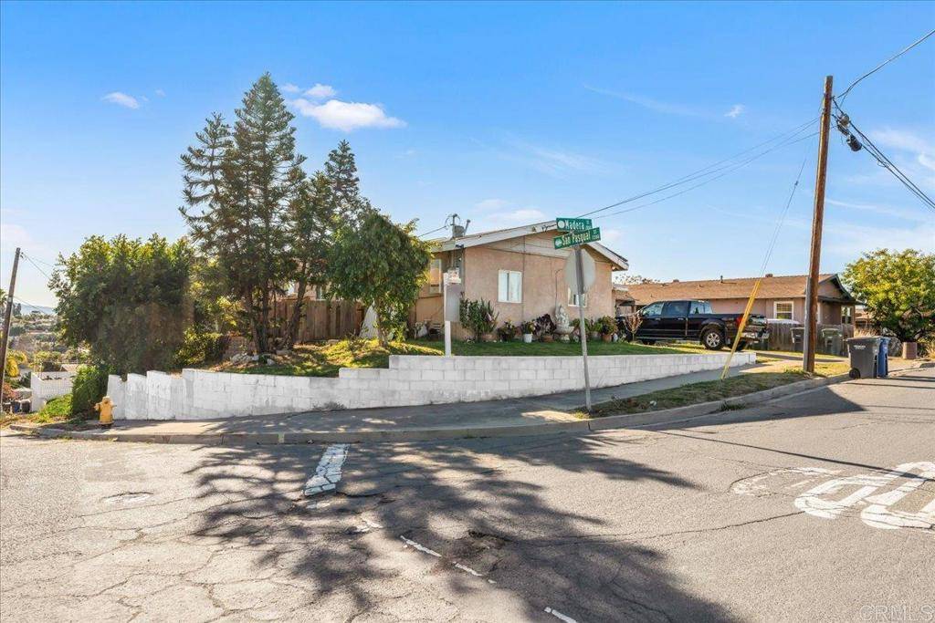 Lemon Grove, CA 91945,2049 Madera DR