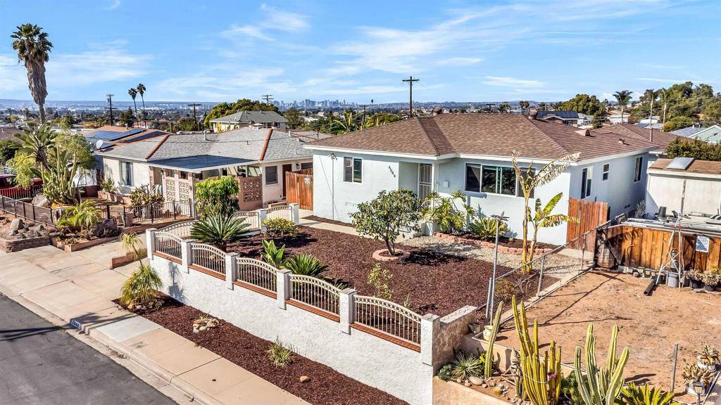 San Diego, CA 92139,6044 Roanoke ST